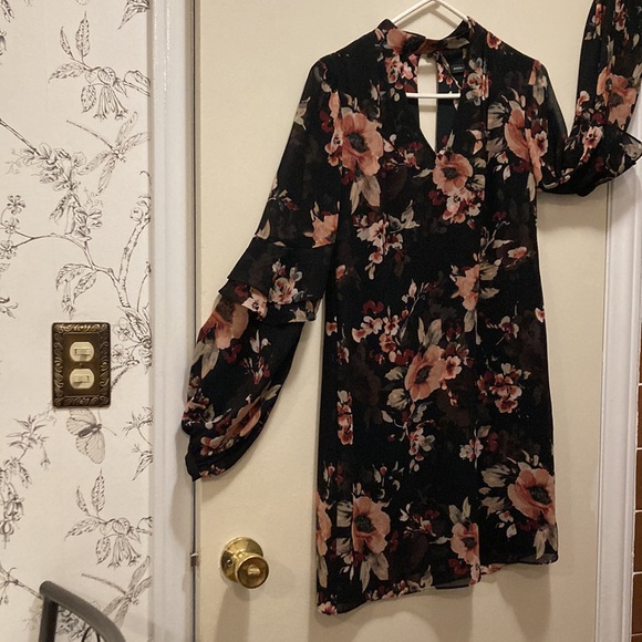 Floral Dress - Picture 3 of 3